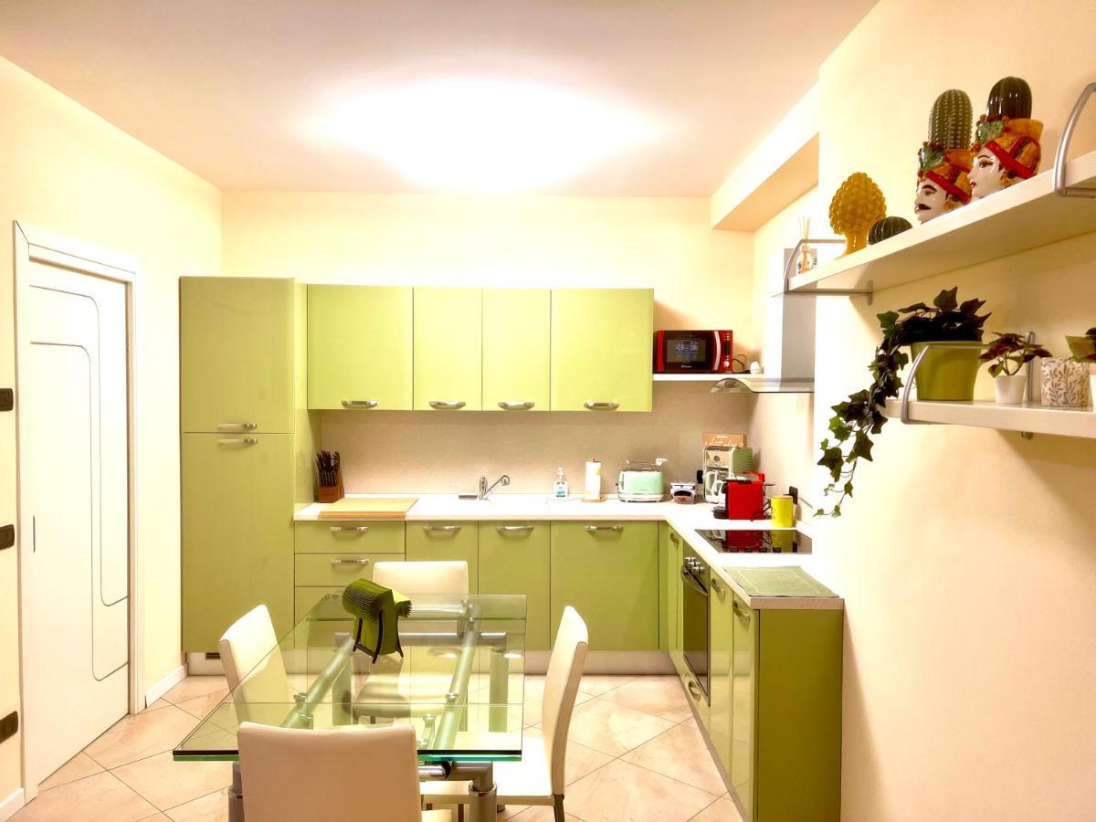 리몬네술가르다 Limone Downtown 아파트 외부 사진